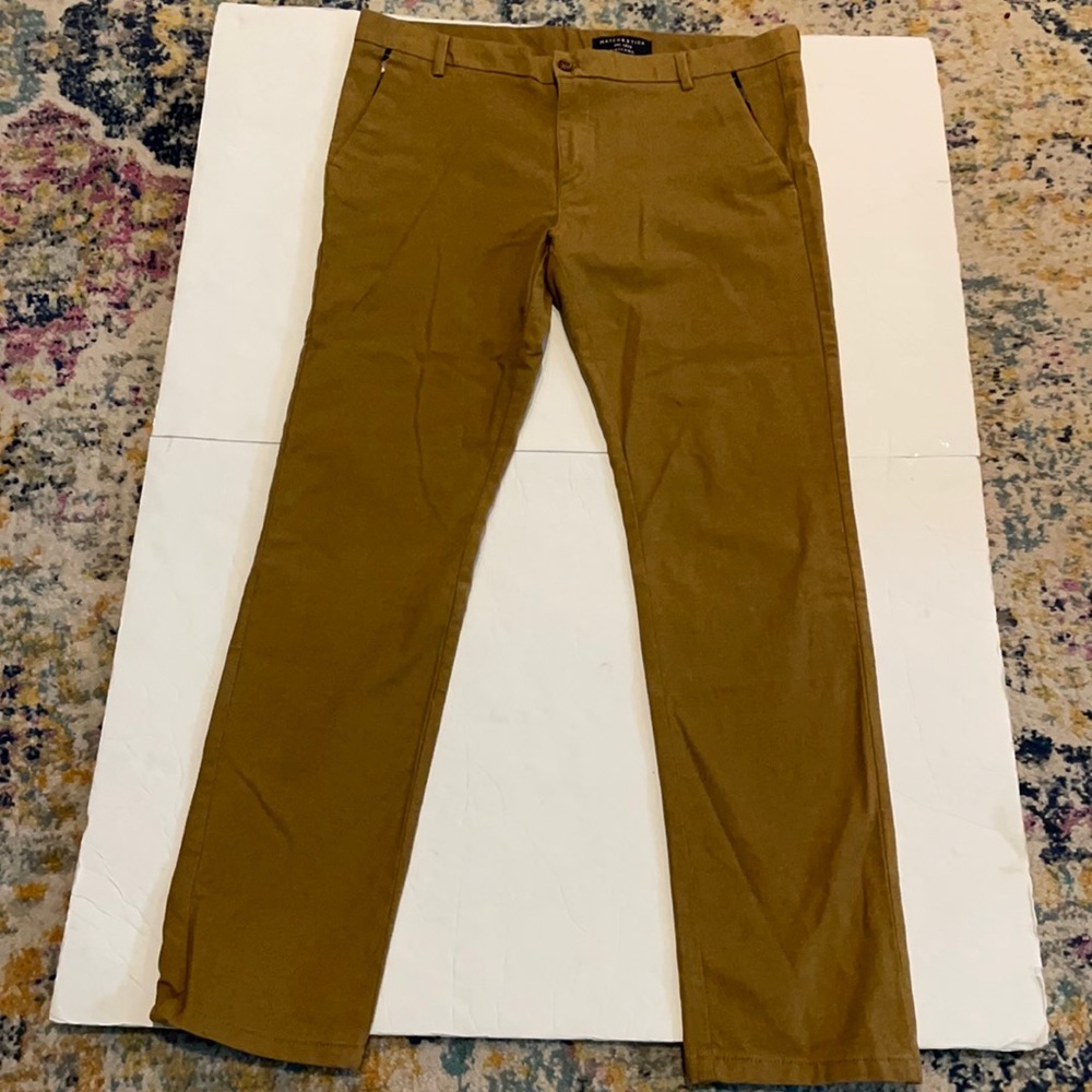 Match stick Argus chinos, khaki/tan. Men’s size 36/30